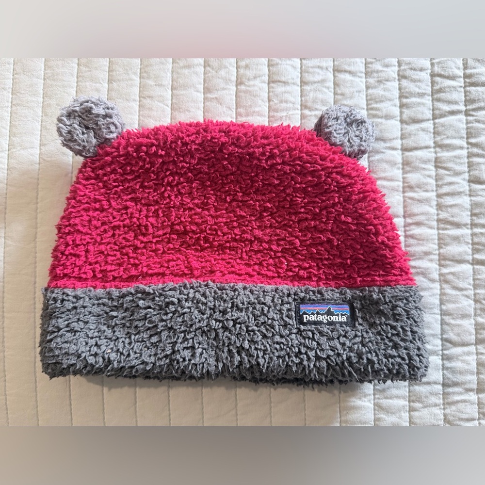 Patagonia Fuzzy Pink and Gray Kids Fleece Hat with Logo Tag